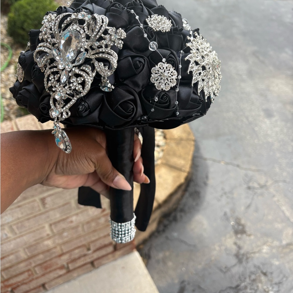 Elegant Black and Silver Brooch Bouquet